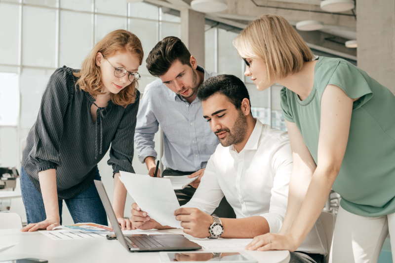 Profissional de copywriting em Portugal a escrever conteúdo de alta conversão
